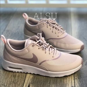 nike air max thea barely rose